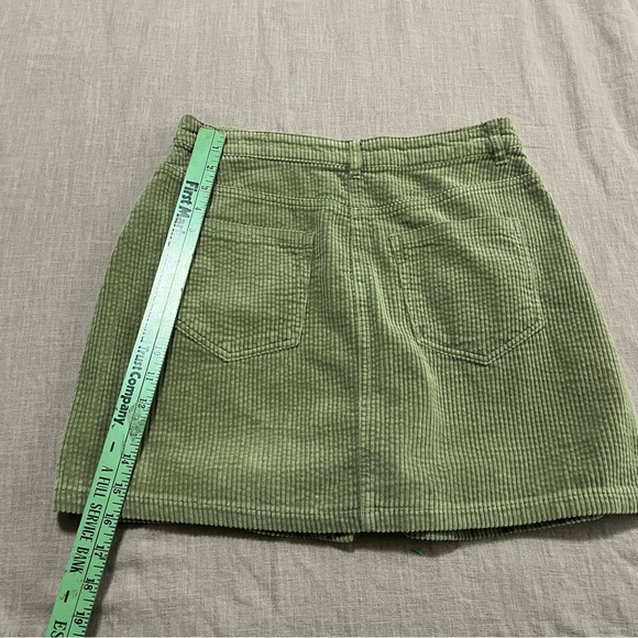 Sage Green Corduroy Button-Front Skirt Size Medium Zara Fall Academia Y2K - Picture 8 of 8